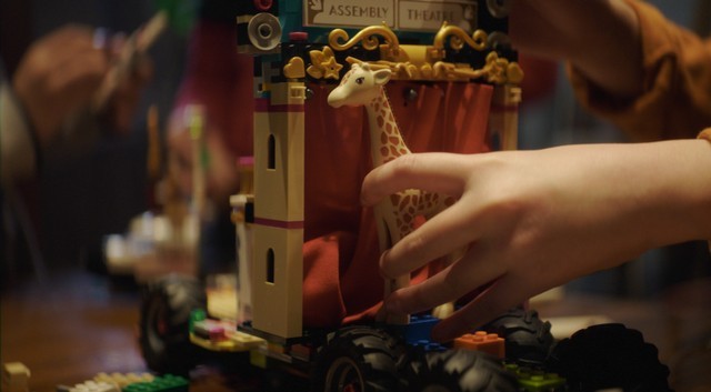 A LEGO Group átadja ünnepi kampányának gyeplőjét a gyerekeknek  (és Katy Perry hozzáad néhány plusz tűzijátékot!)