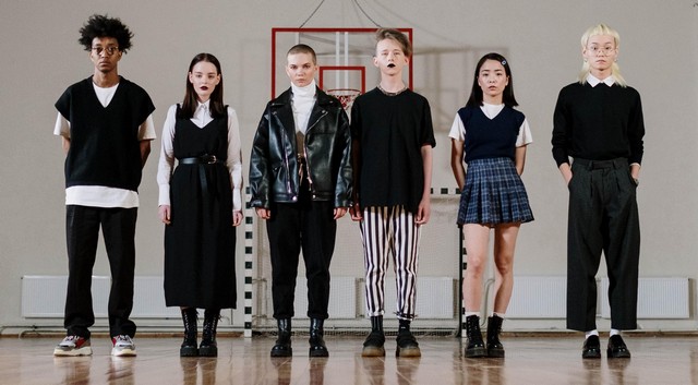 Jajjj!!!   A  12-26 éves korosztály diktál az online divatkereskedelemben