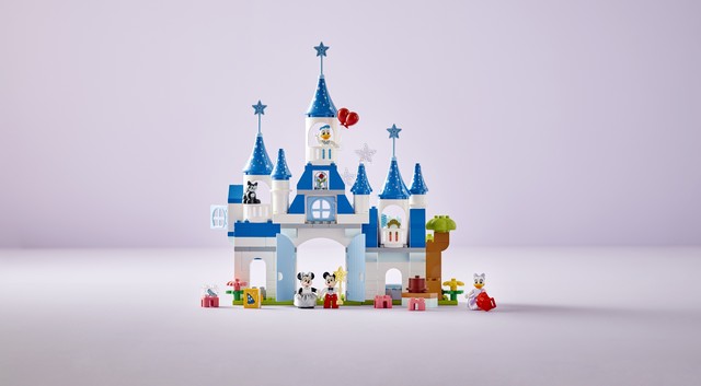 A LEGO Group és a Disney ünnepli a történetmesélés csodáját az új Share the Wonder sorozatban