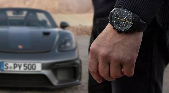 A Porsche Design 8000 dollár értékű órát készített, kizárólag 718 Spyder RS vásárló számára