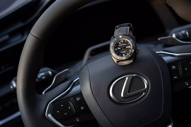 Limitált órakülönlegesség köszönti a Lexus elektromos crossoverét
