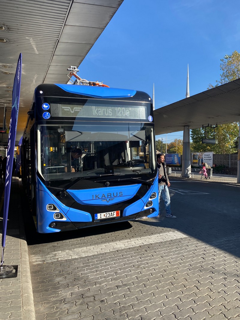 Hat településen összesen 20 darab elektromos meghajtású Ikarus 120e autóbuszt állít forgalomba a Volánbusz (7)